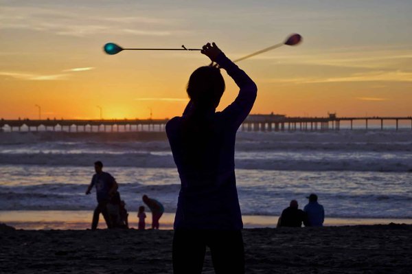 Quels styles de robes à pois sont adaptés pour une soirée cocktail en été?